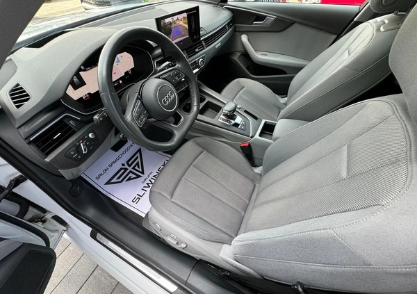 Audi A4 cena 99900 przebieg: 150000, rok produkcji 2020 z Ełk małe 742